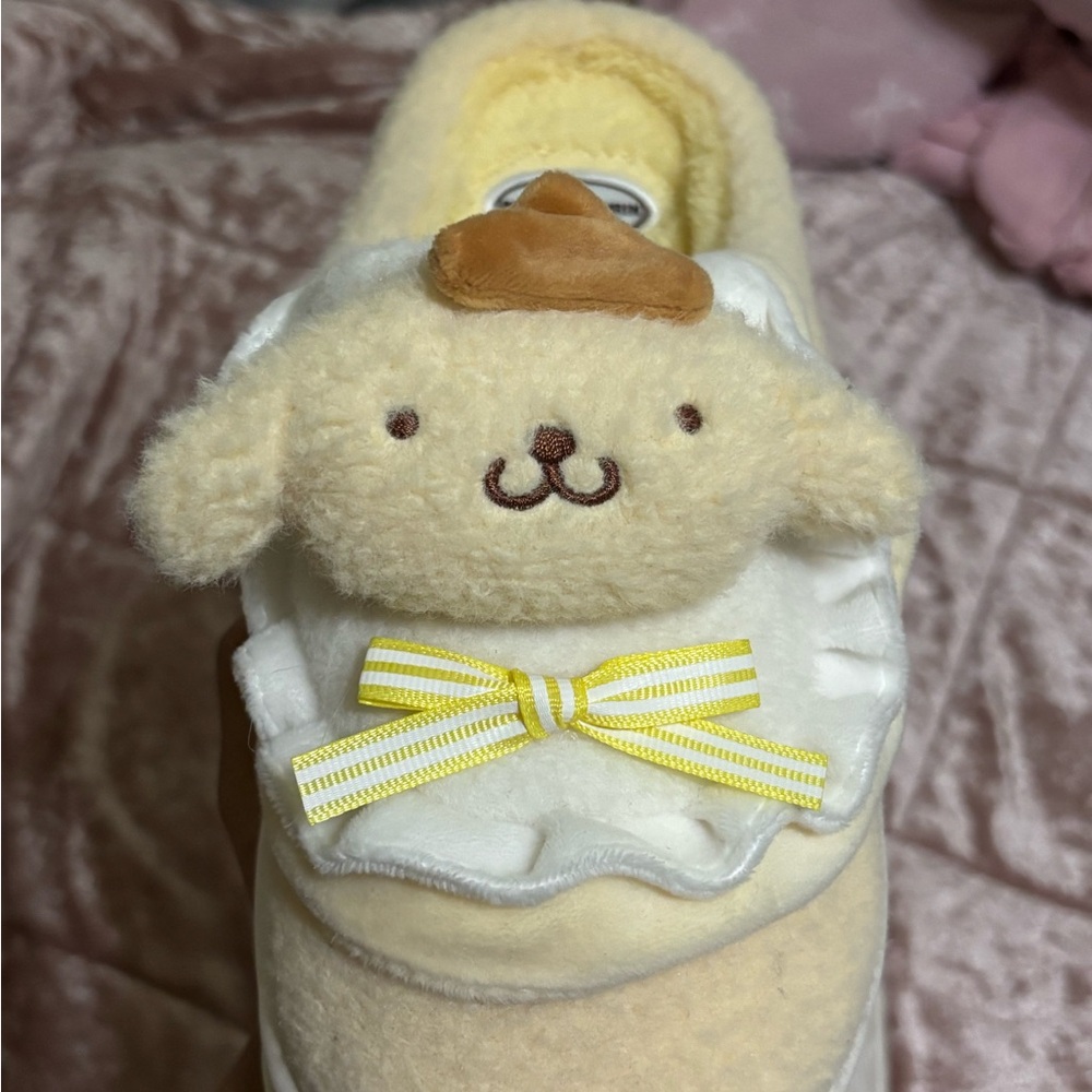 New Sanrio Pompompurin Cozy Plush Slippers - Picture 4 of 4